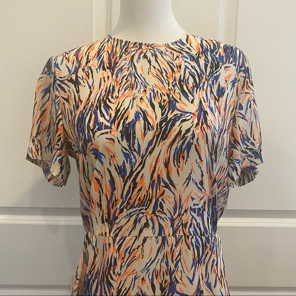 STELLA MCCARTNEY 100% Silk Short Sleeved Dress - Picture 2 of 13